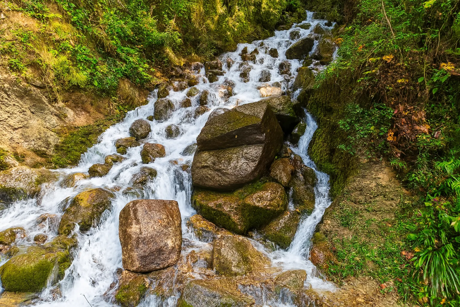 تور برگزارشده گشت آبشار کدیر و آب‌پری