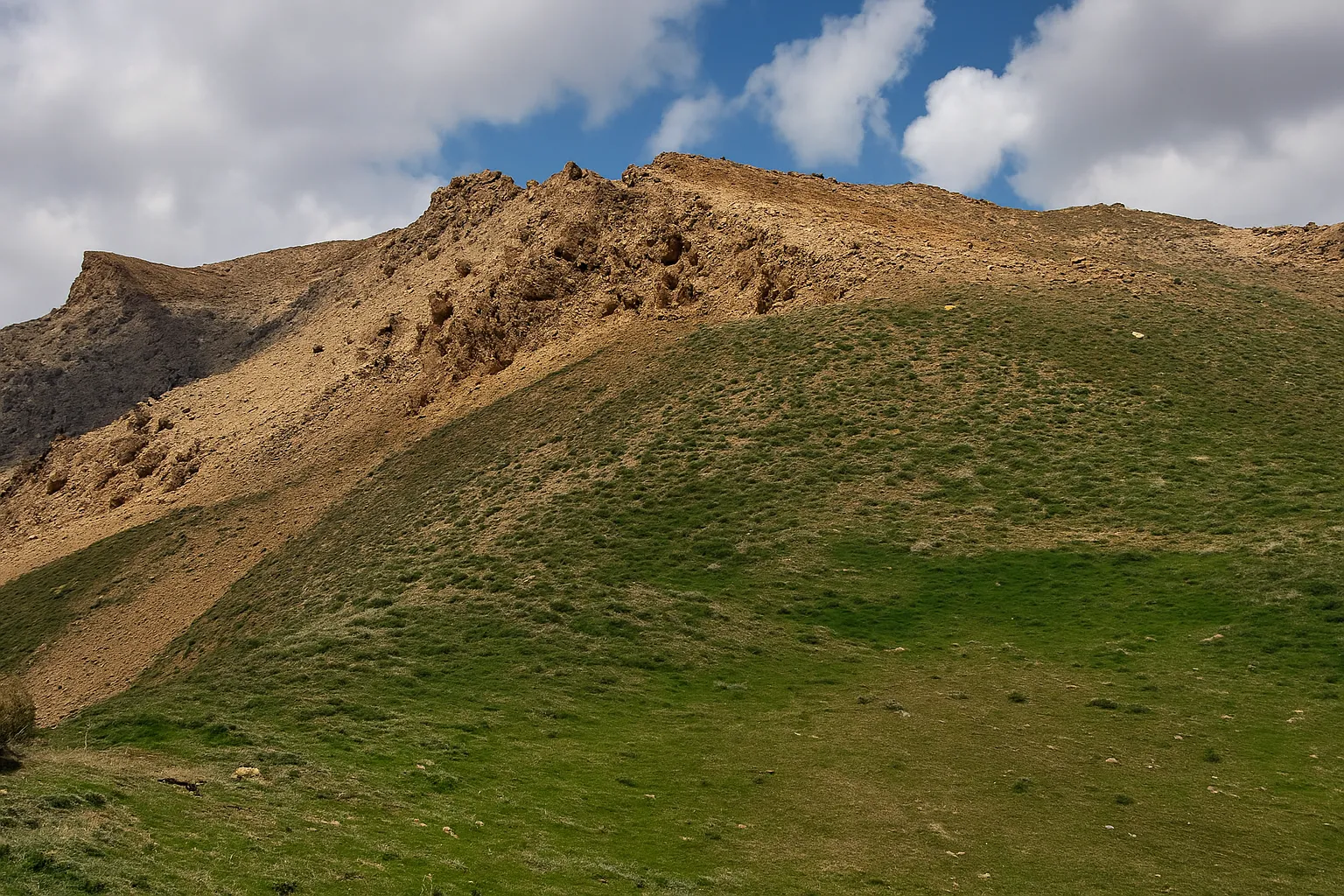 صعود قله آهنگرک