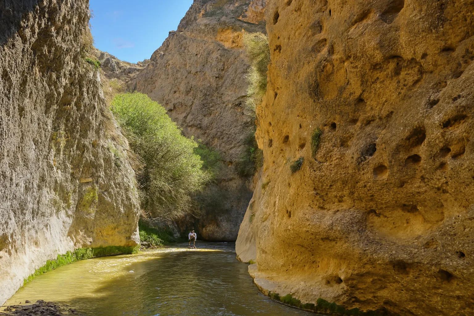 تور برگزارشده پیمایش آبنوردی بهشت گمشده