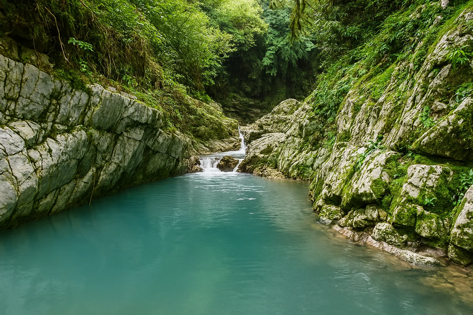 آب‌بازی تنگه سوتراش