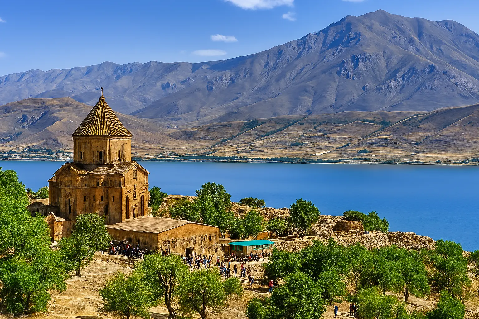 تور برگزارشده تور زمینی وان ترکیه