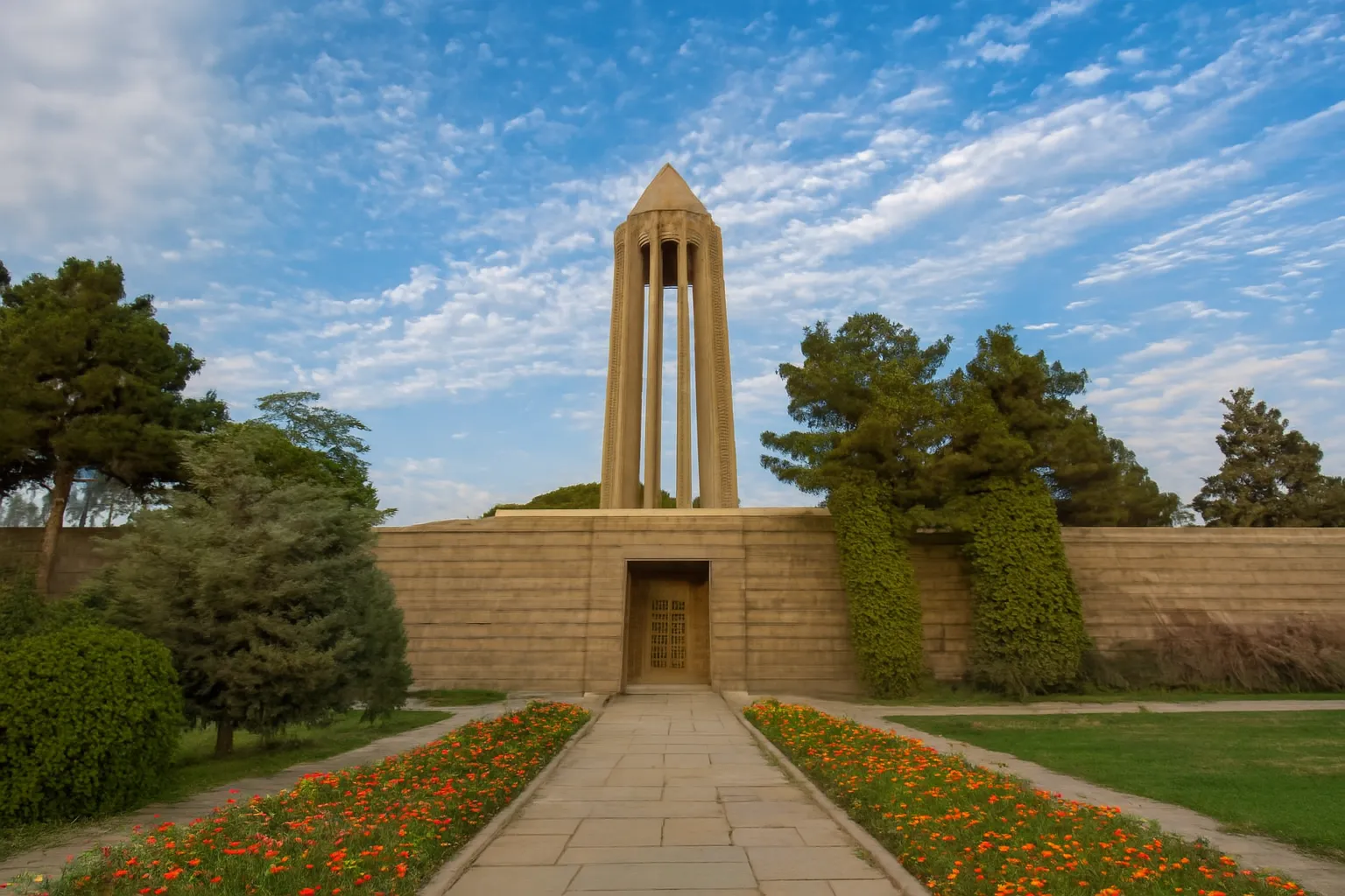 تور برگزارشده تور یک‌روزه همدان