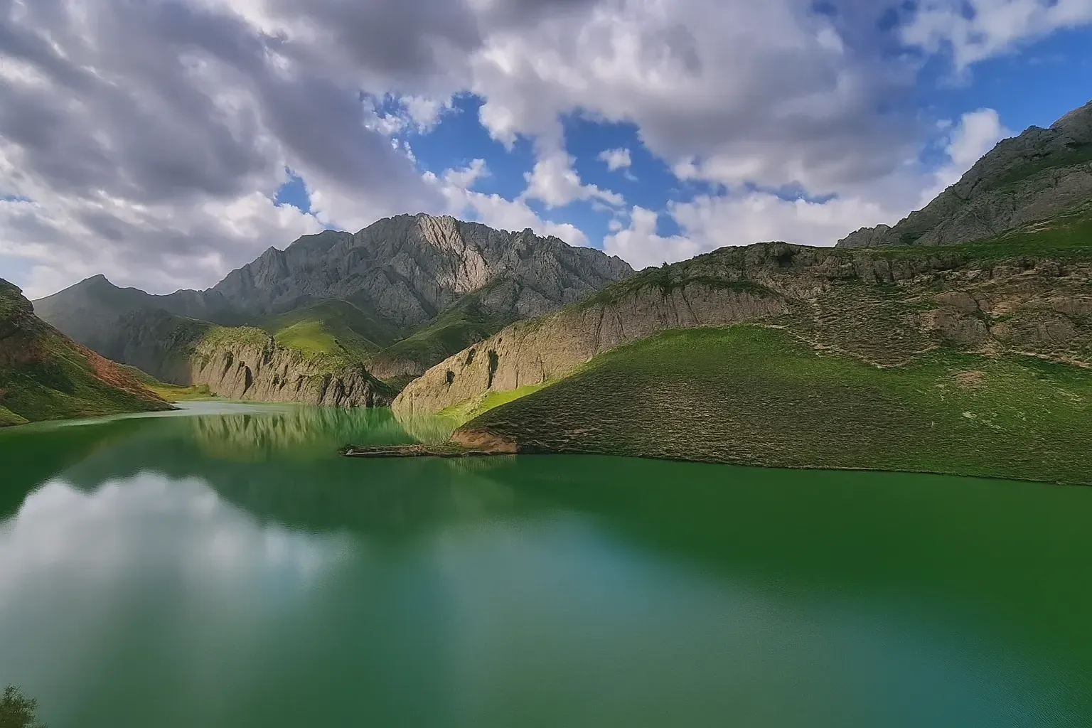 پیمایش دره زاوین