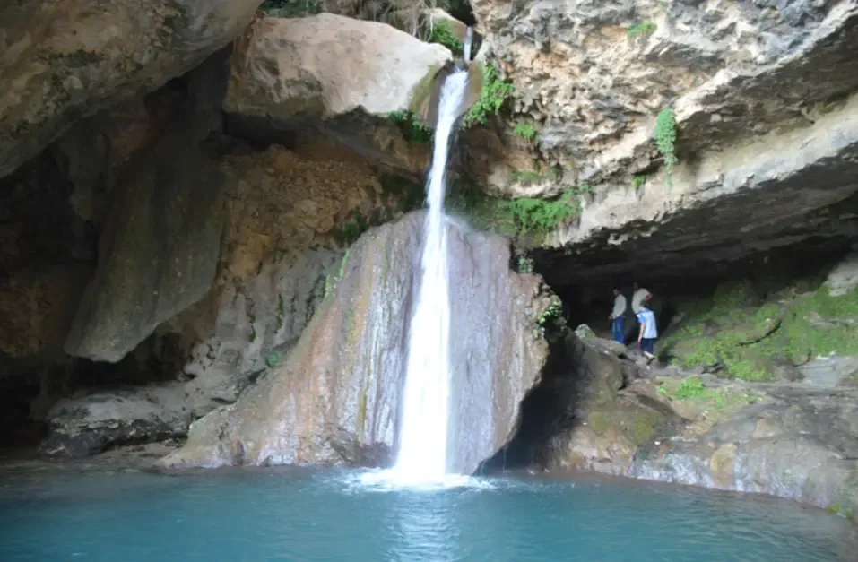 سفر به آبشار و تنگه تامرادی