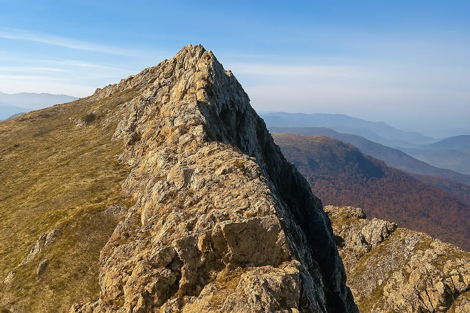 صعود به قله شاهدز