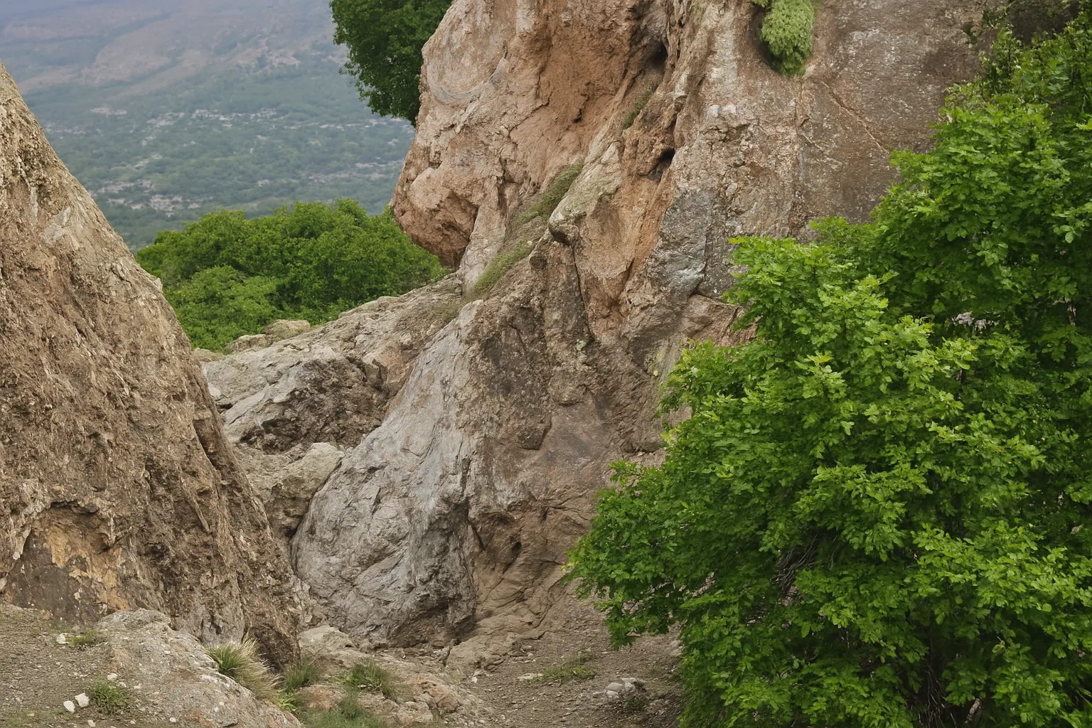 صعود به قله سرخنی