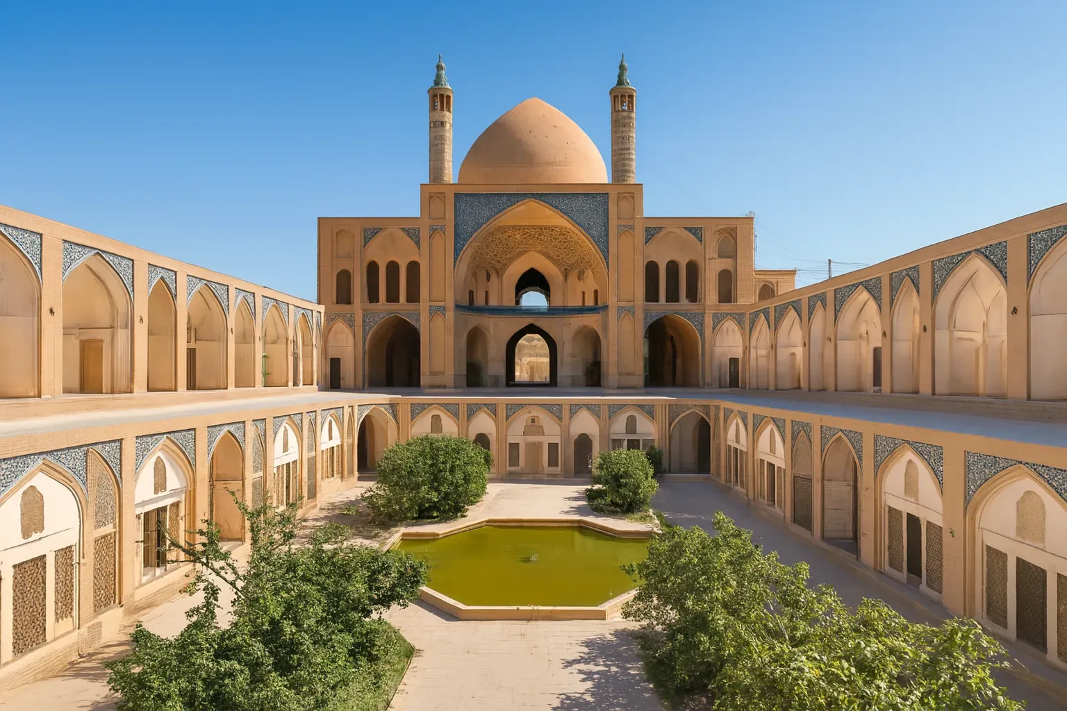 تور معماری کاشان و کویر