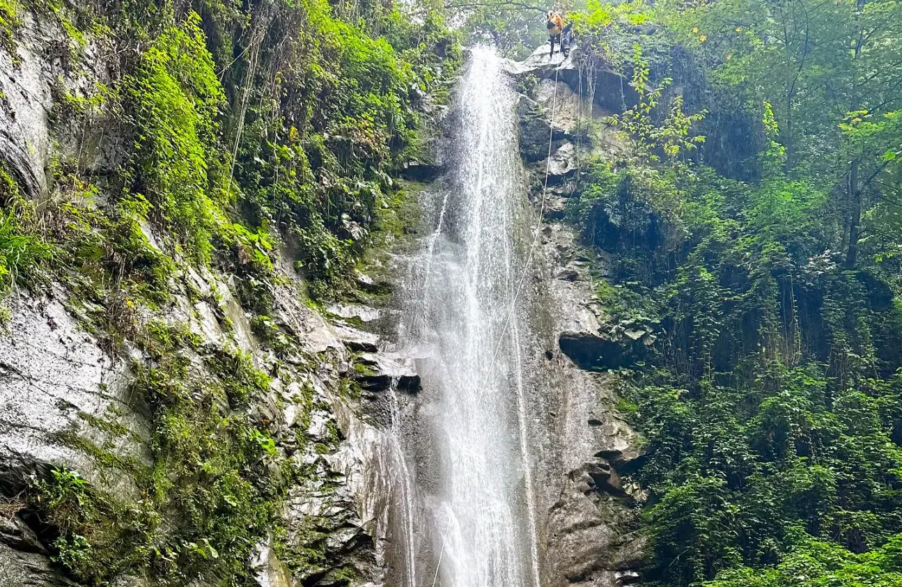 پیمایش دره انار