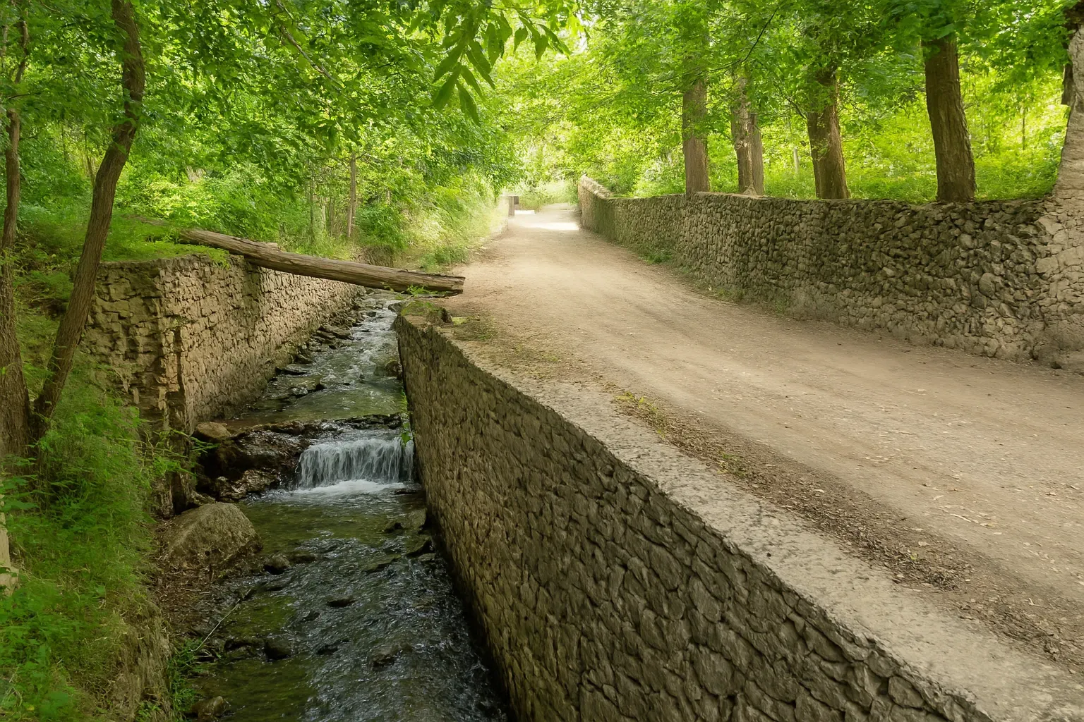 پیمایش دره کنگ و تیغ میان